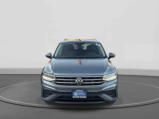 Certified 2023 Volkswagen Tiguan SE w/ Panoramic Sunroof Package image 2