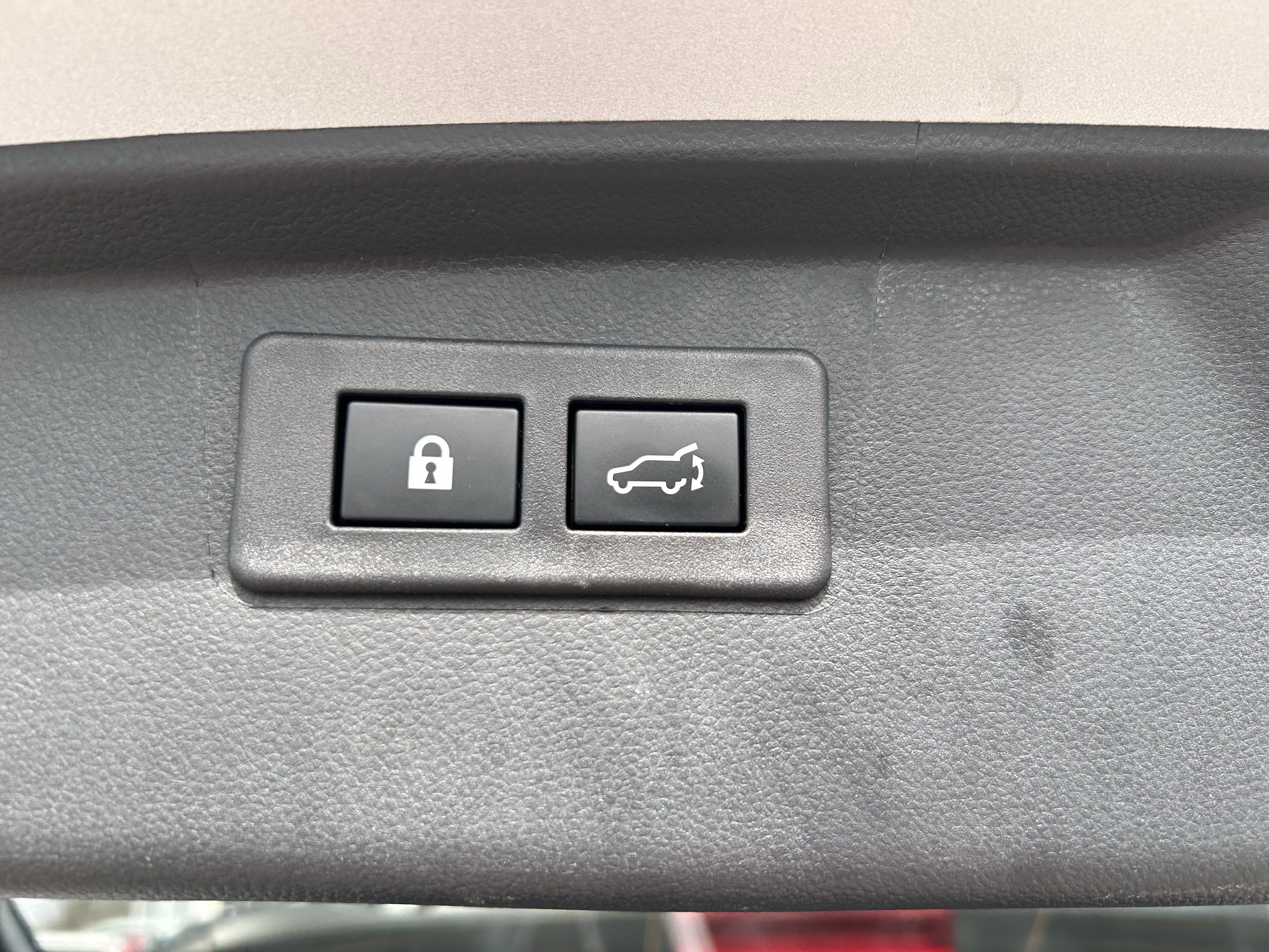 Certified 2025 Subaru Outback Limited image 28