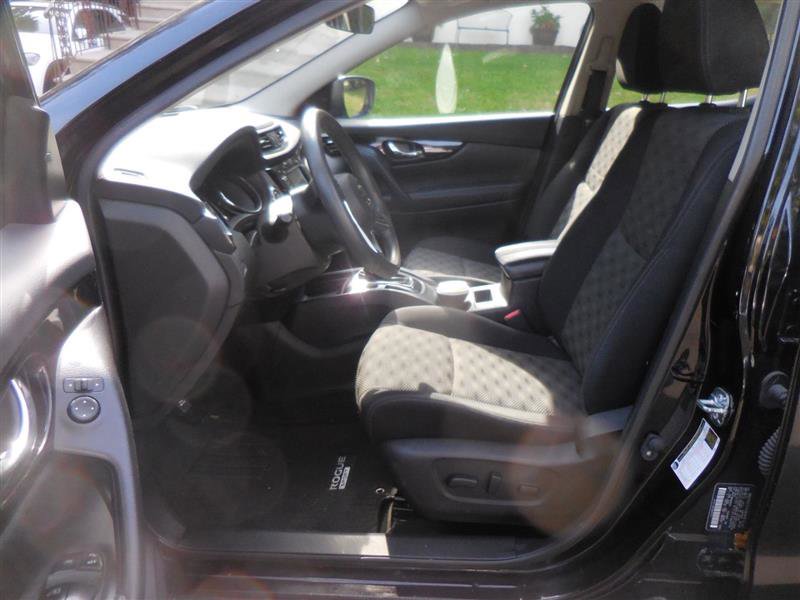 Used 2020 Nissan Rogue Sport SV image 8