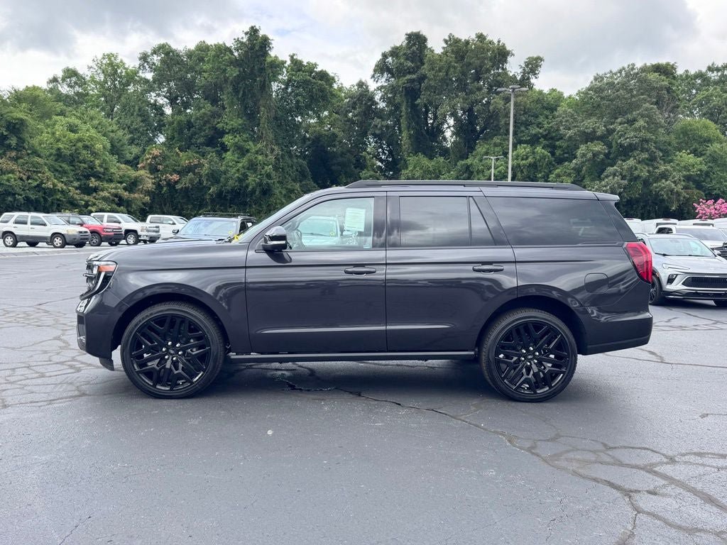 New 2027 Ford Expedition Platinum w/ Stealth Performance Package AWD/4WD image 3