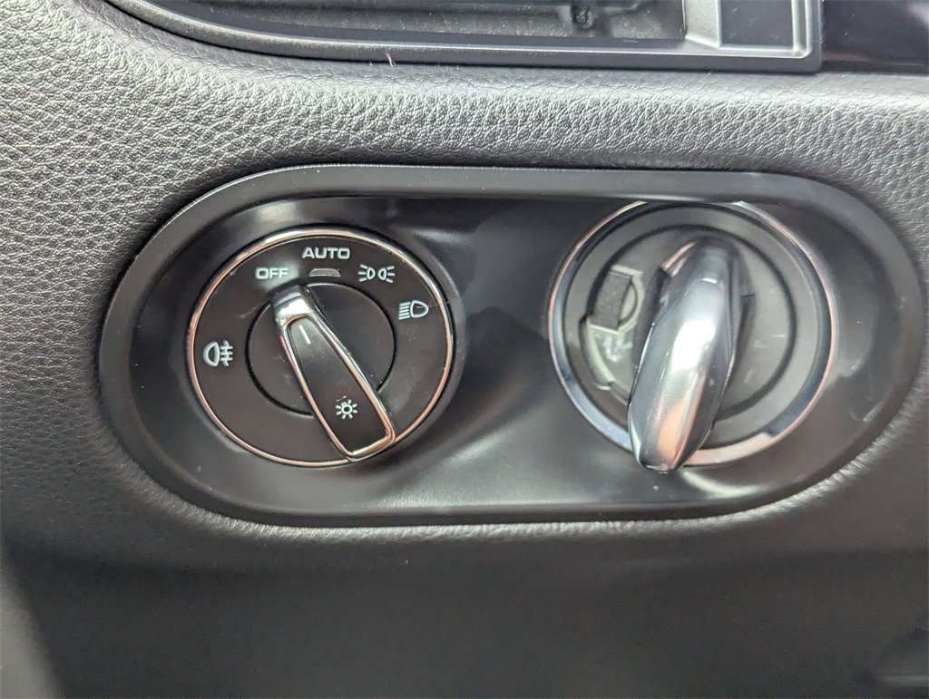 Used 2024 Porsche Macan Turbo image 21