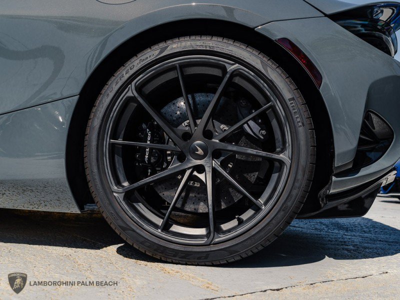 Used 2026 McLaren 750S RWD image 35
