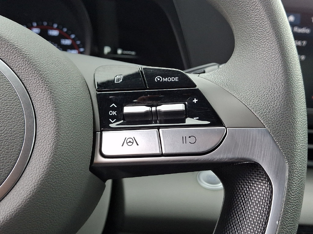 Used 2023 Hyundai Elantra SEL FWD image 20
