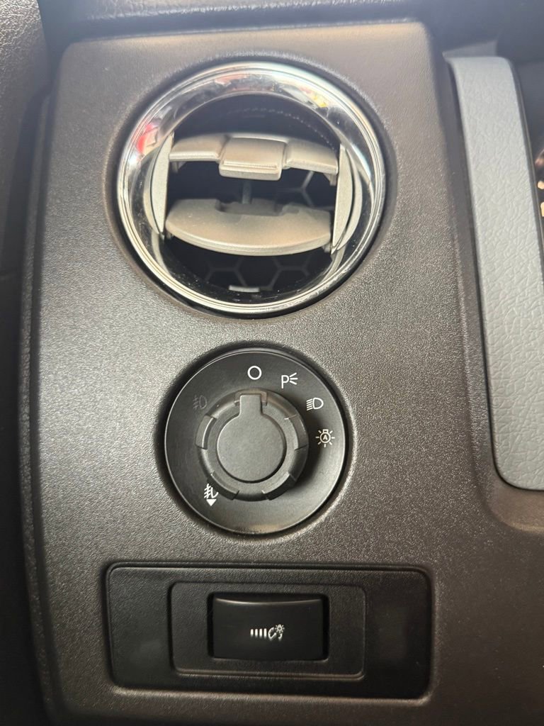 Used 2011 Ford F150 XLT w/ Off Road Pkg image 27