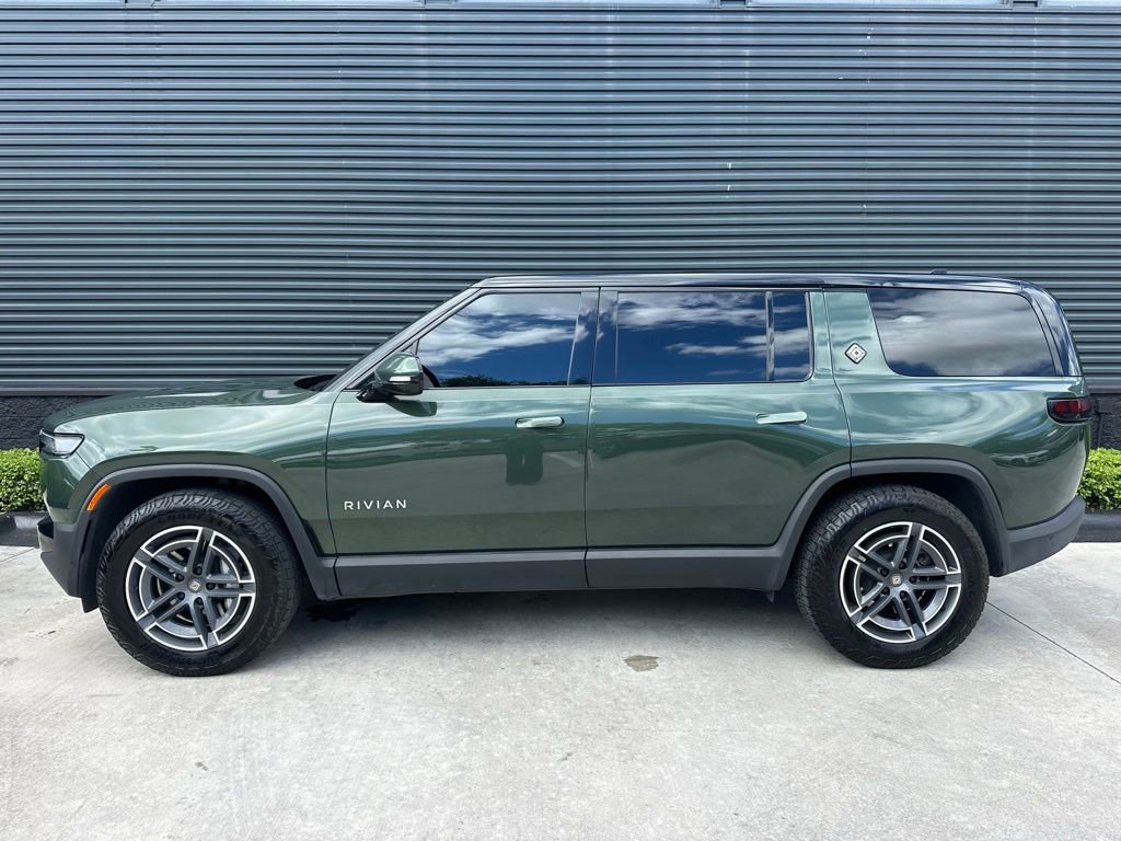 Used 2025 Rivian R1S Adventure image 2