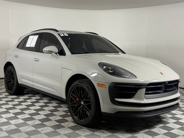 Used 2025 Porsche Macan S AWD/4WD image 10