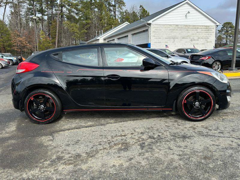 Used 2013 Hyundai Veloster w/ Style Pkg FWD image 5