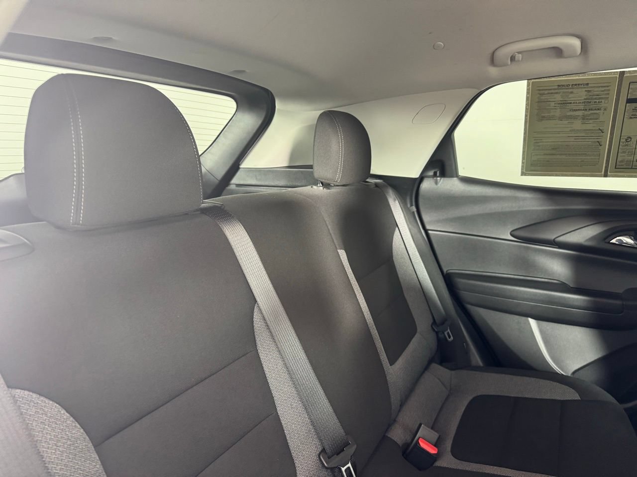 Used 2025 Chevrolet TrailBlazer LT AWD/4WD image 36