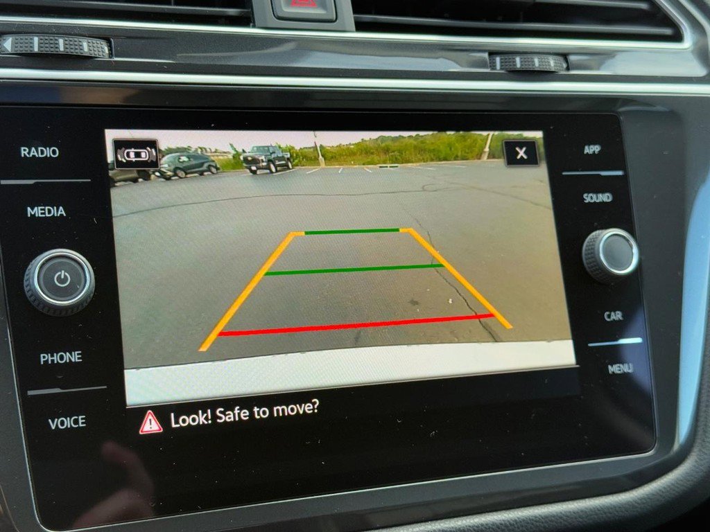 Used 2024 Volkswagen Tiguan SE image 20