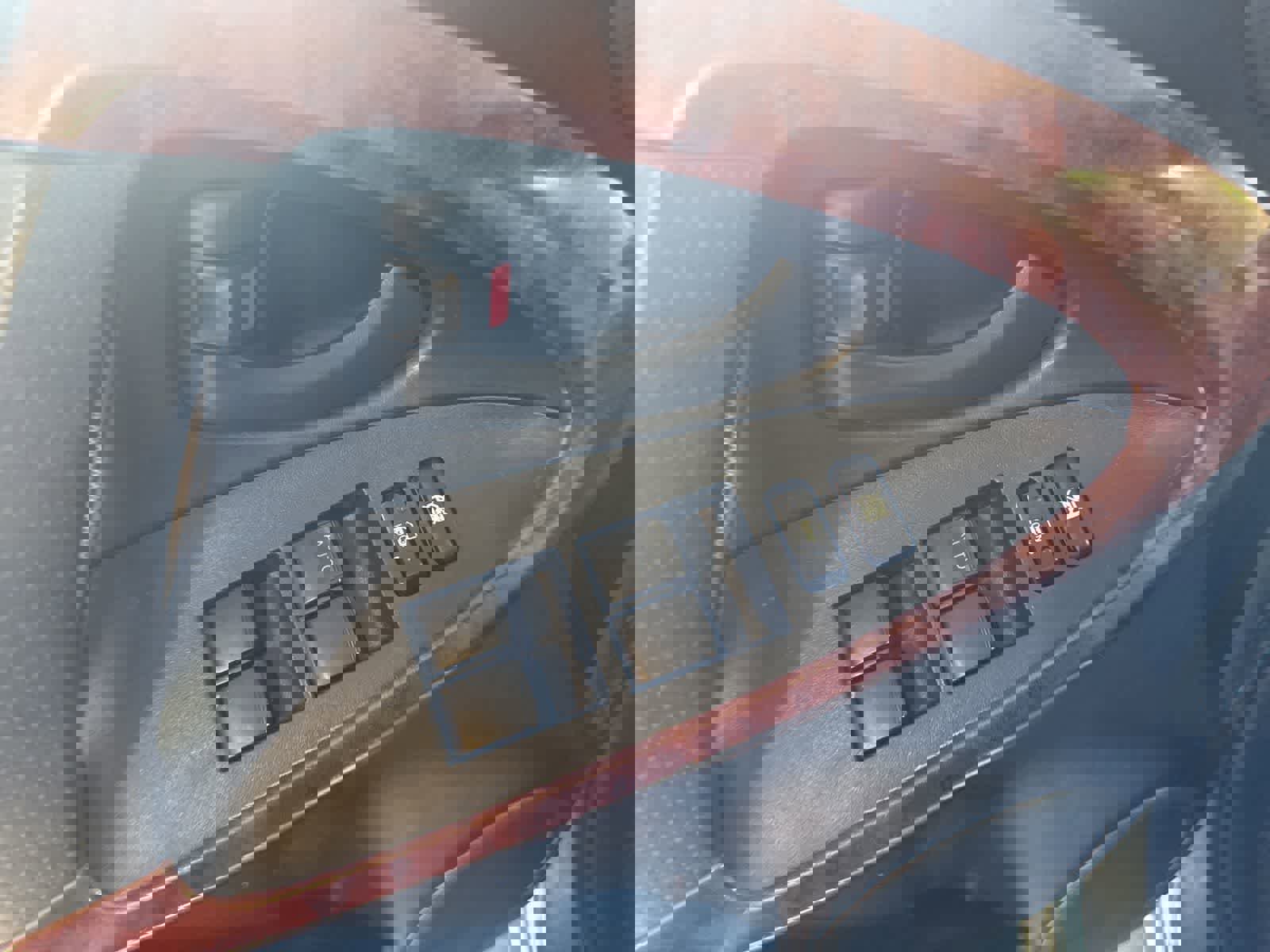 Used 2007 Toyota RAV4 Limited image 16