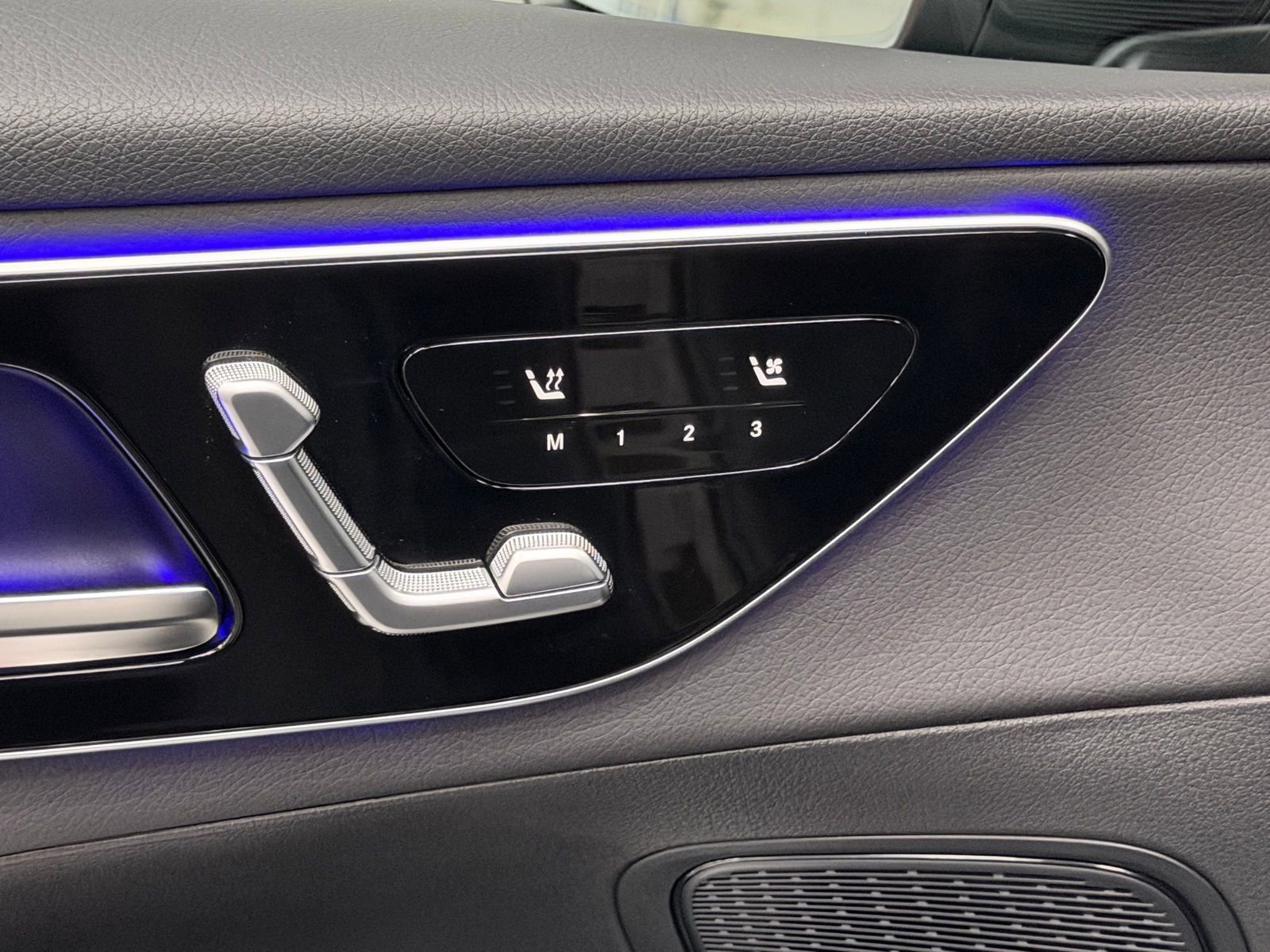 Certified 2026 Mercedes-Benz GLC 300 image 21