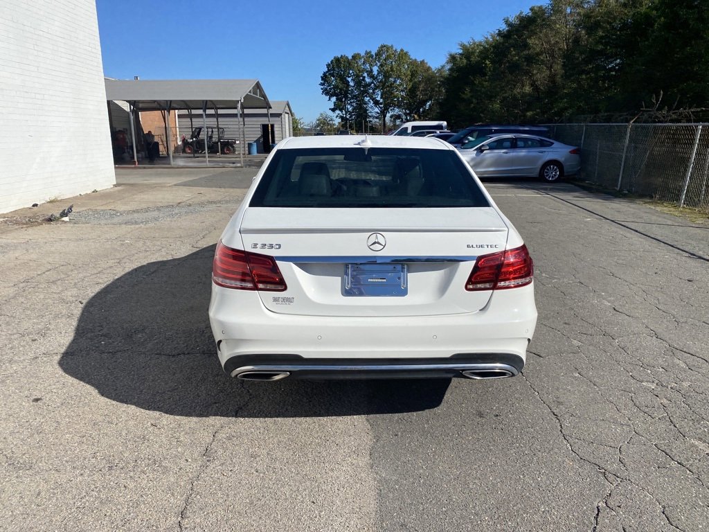 Used 2014 Mercedes-Benz E 250 BlueTEC Sedan image 3