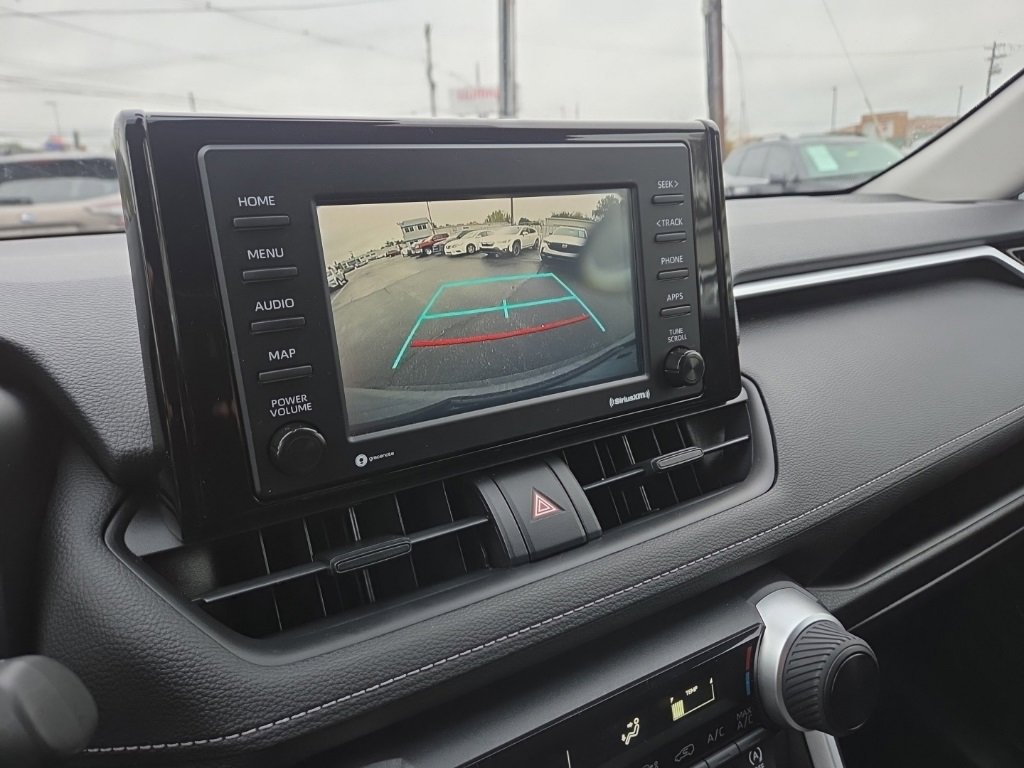 Used 2021 Toyota RAV4 LE image 30