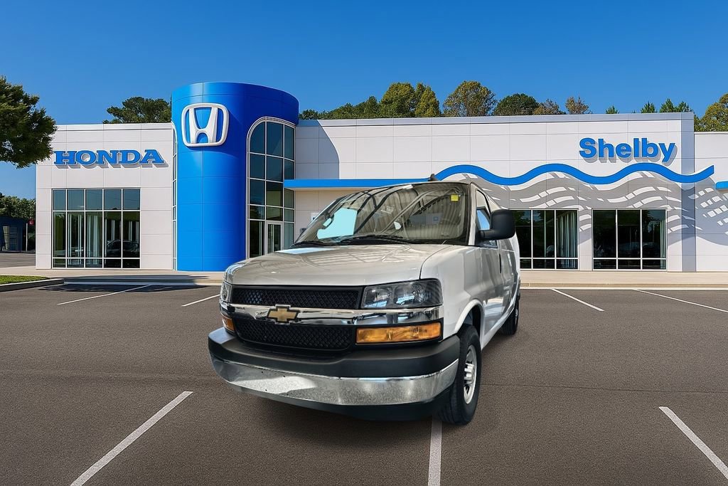 Used 2024 Chevrolet Express 2500 w/ Driver Convenience Package image 4