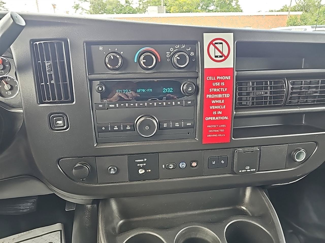 Used 2019 Chevrolet Express 2500 RWD image 12
