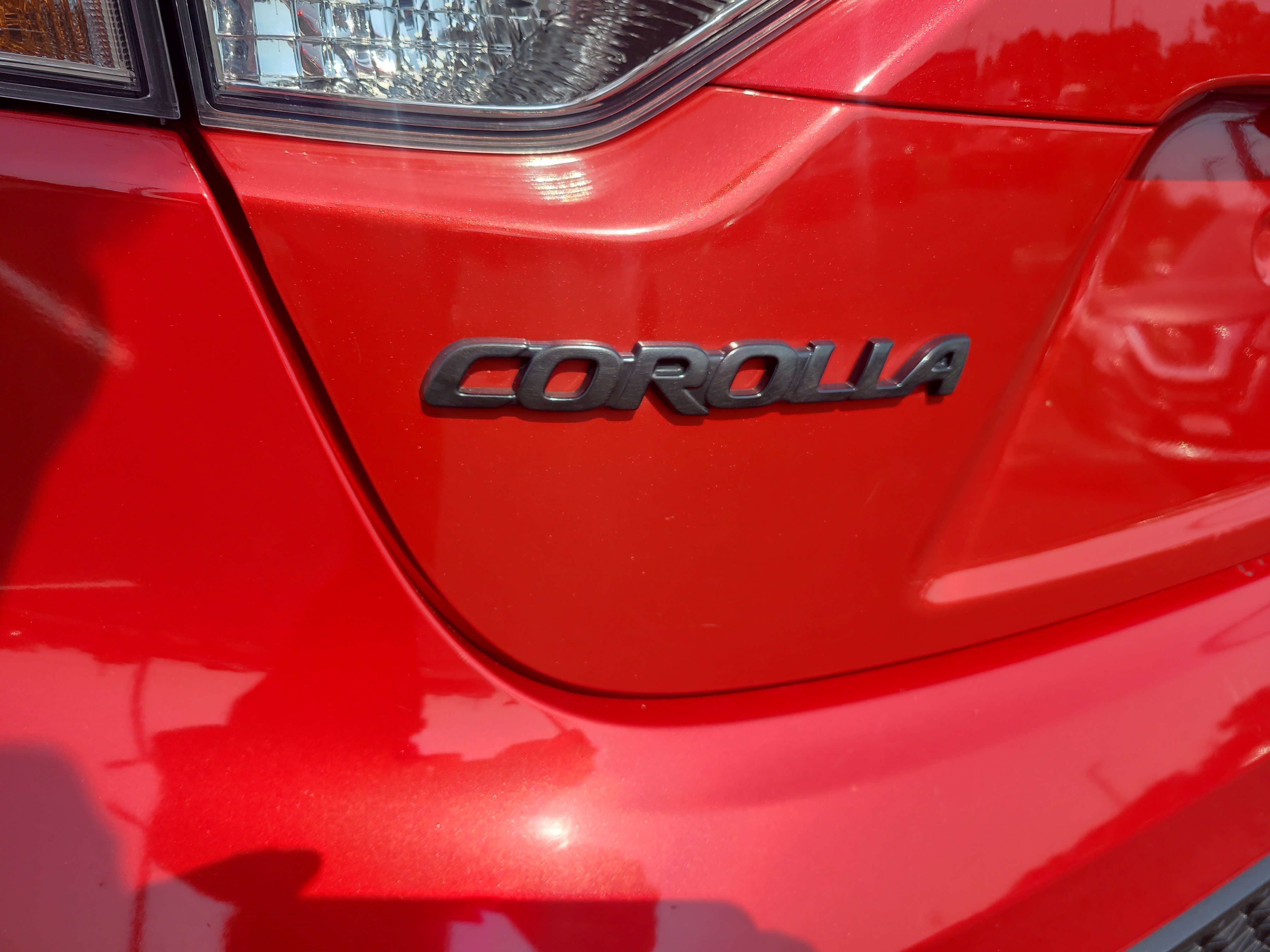 Used 2020 Toyota Corolla SE FWD image 28