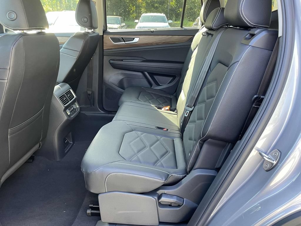 New 2026 Volkswagen Atlas SE FWD image 15