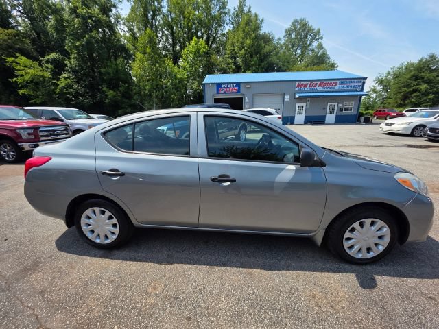 Used 2012 Nissan Versa S FWD image 4