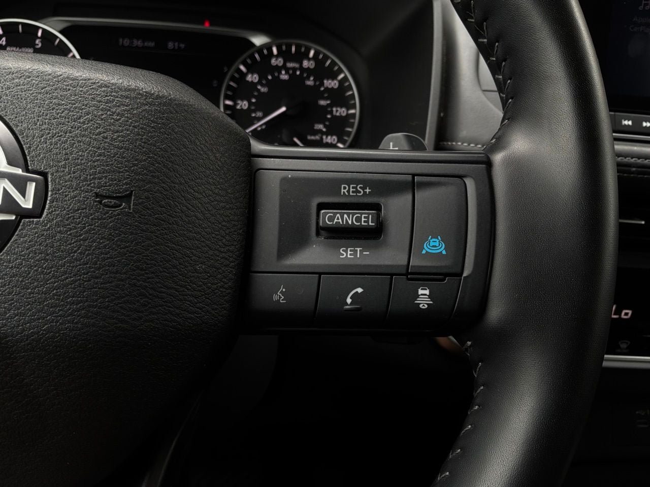 Used 2025 Nissan Rogue SV FWD image 37