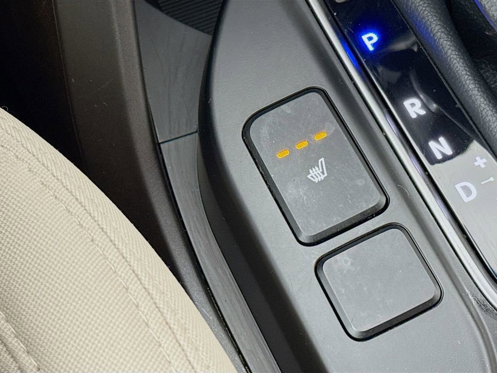 Used 2018 Hyundai Santa Fe Sport w/ 2.4L Value Package 02 AWD/4WD image 24