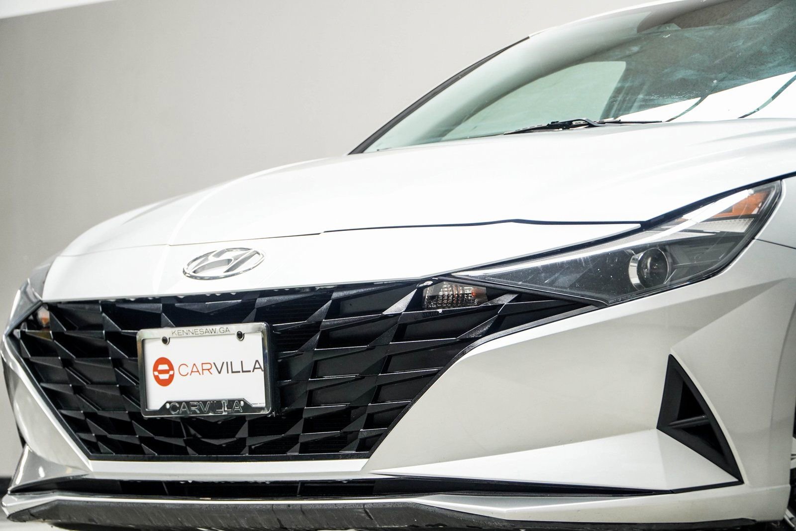 Used 2021 Hyundai Elantra SE image 2