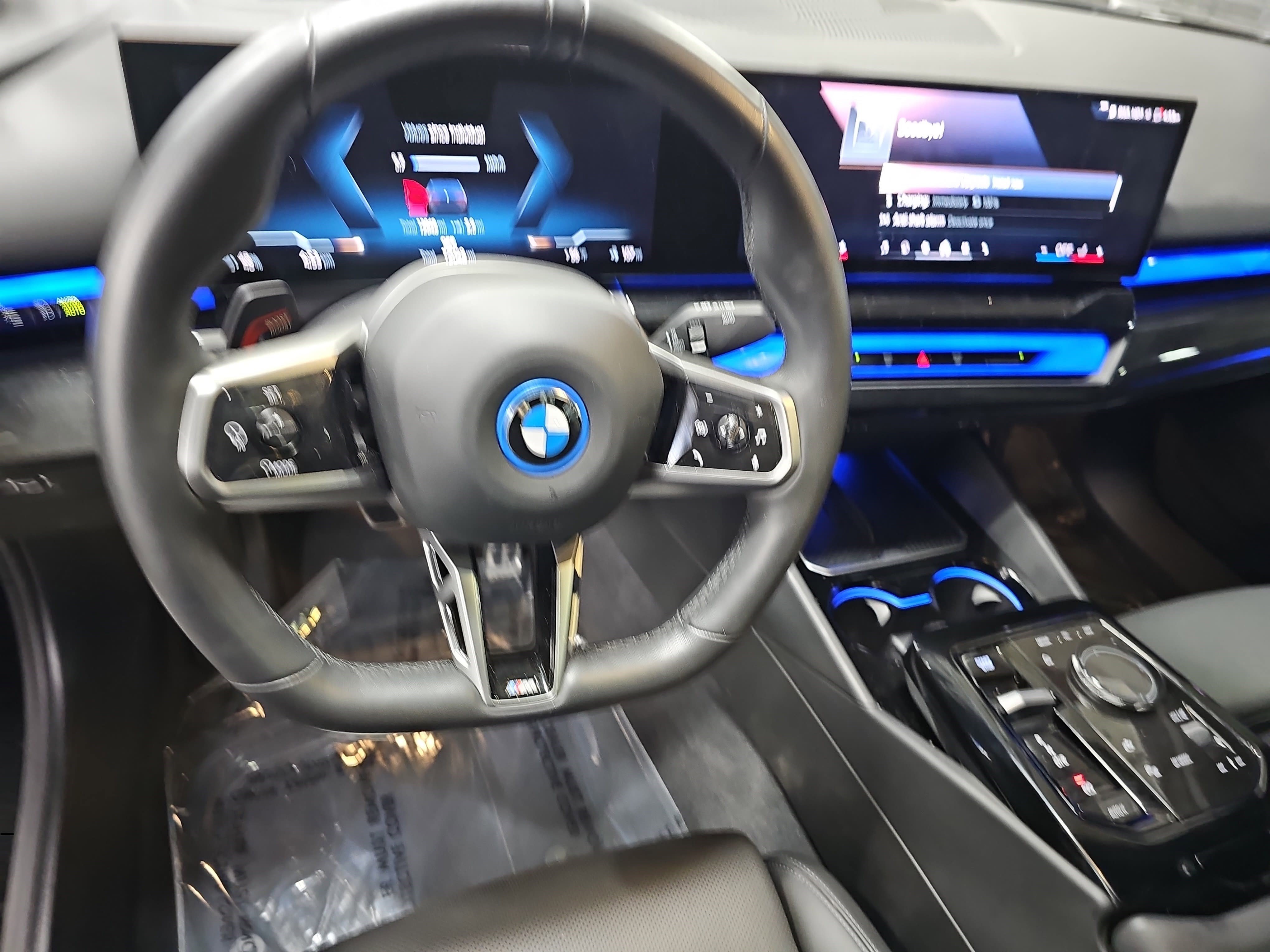 Certified 2025 BMW i5 eDrive40i w/ M Sport Package image 18