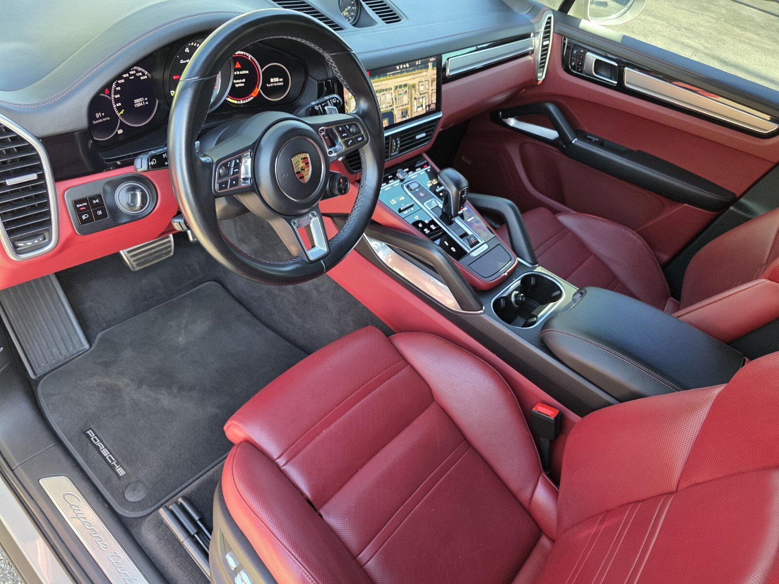 Used 2021 Porsche Cayenne Turbo S AWD/4WD image 11