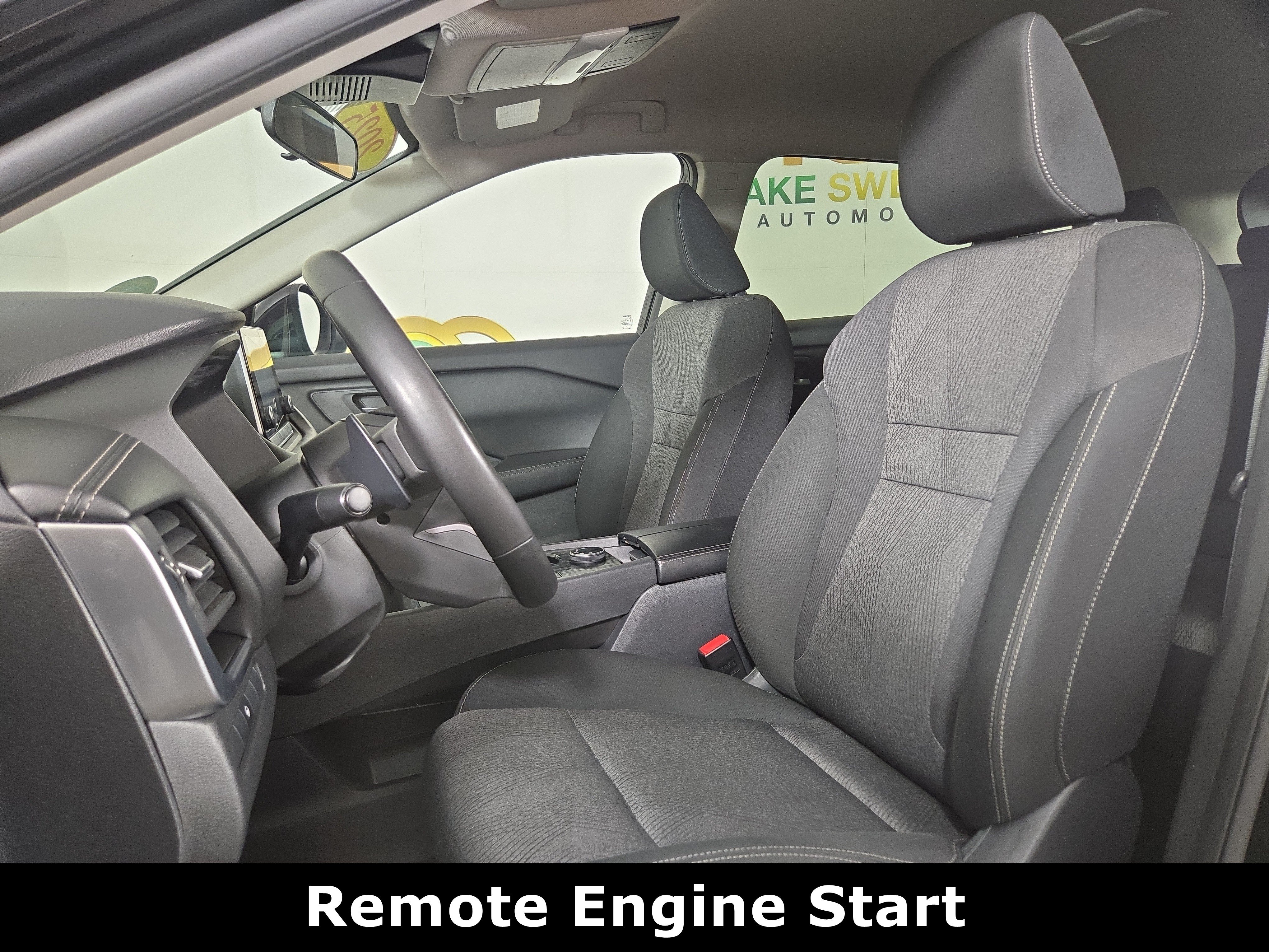 Used 2025 Nissan Rogue SV AWD/4WD image 10