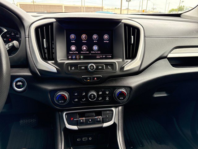 Used 2024 GMC Terrain SLE w/ Driver Convenience Package image 20