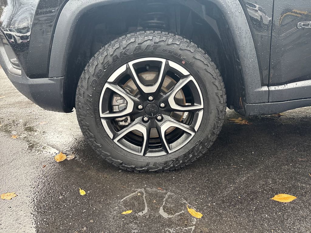 Used 2024 Jeep Compass Trailhawk image 27