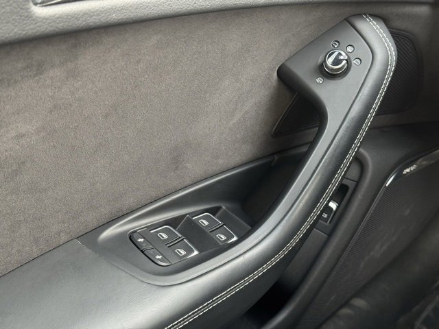 Used 2016 Audi S6 Prestige w/ Prestige Package image 36