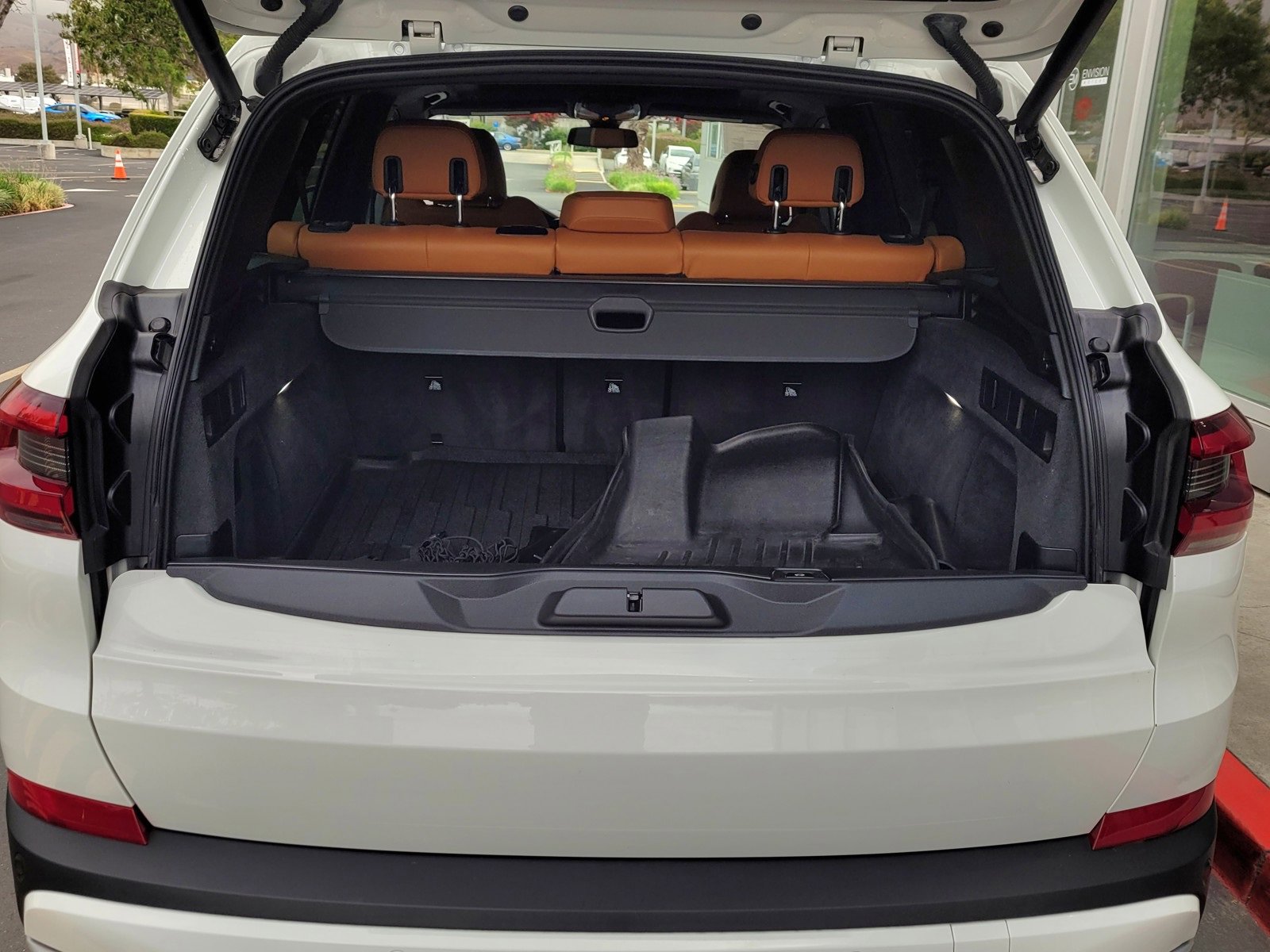 Used 2021 BMW X5 xDrive40i w/ Convenience Package image 26