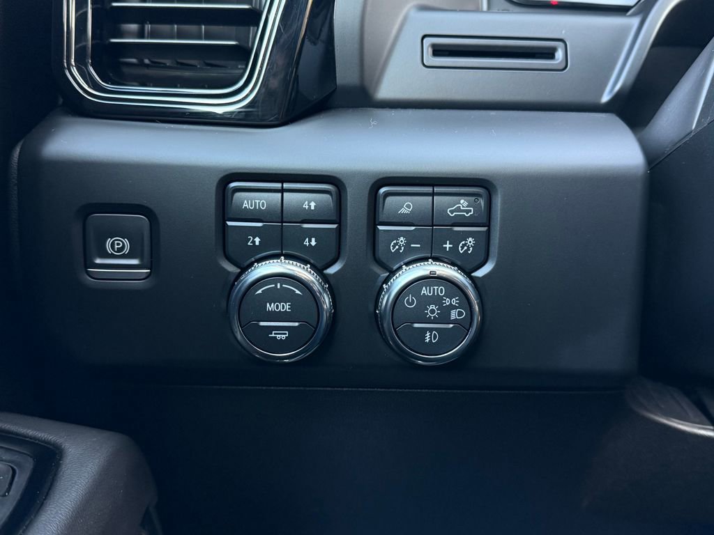 Used 2022 GMC Sierra 1500 AT4 w/ AT4 Preferred Package image 19