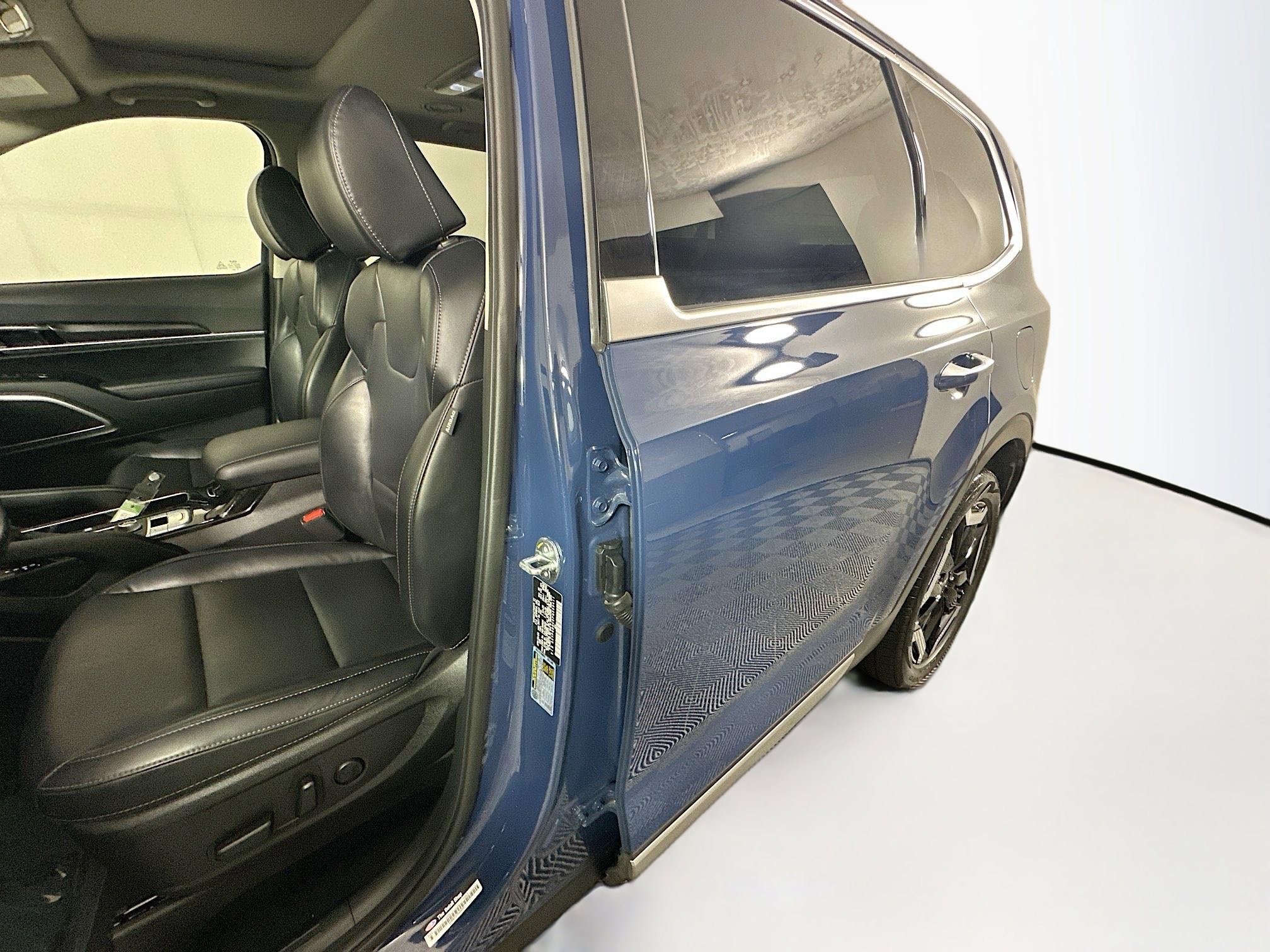 Used 2023 Kia Telluride S w/ S Sunroof Package AWD/4WD image 12