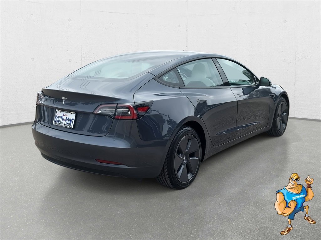 Used 2023 Tesla Model 3 Standard Range image 5