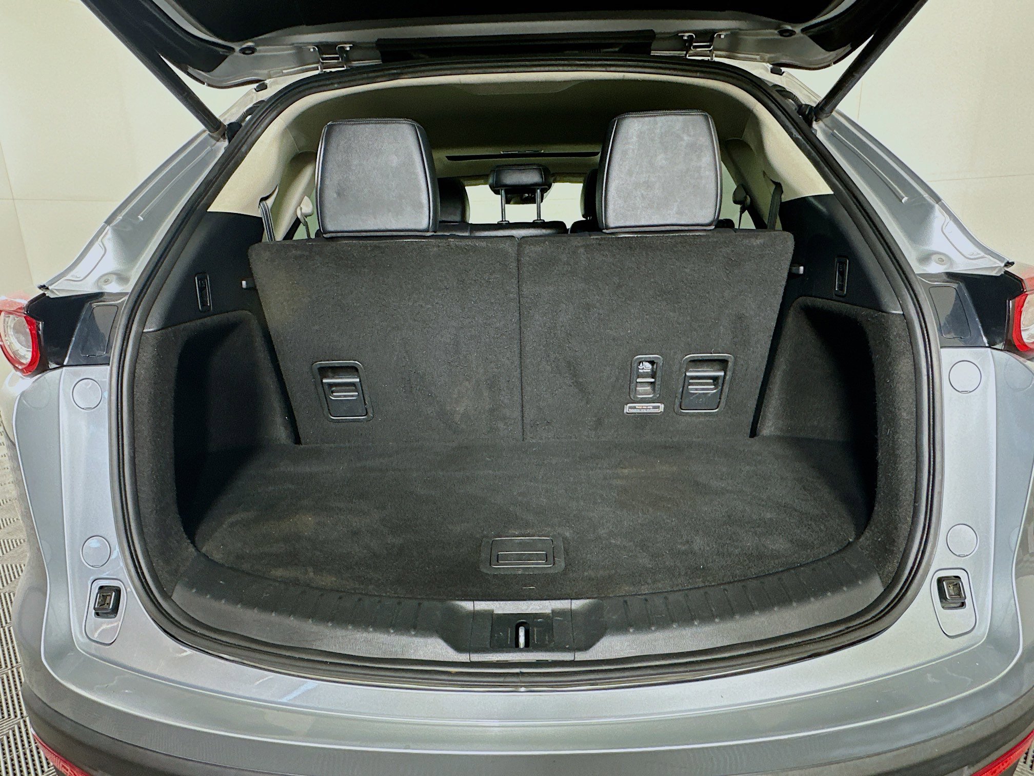 Used 2019 MAZDA CX-9 Touring w/ Touring Premium Package image 31