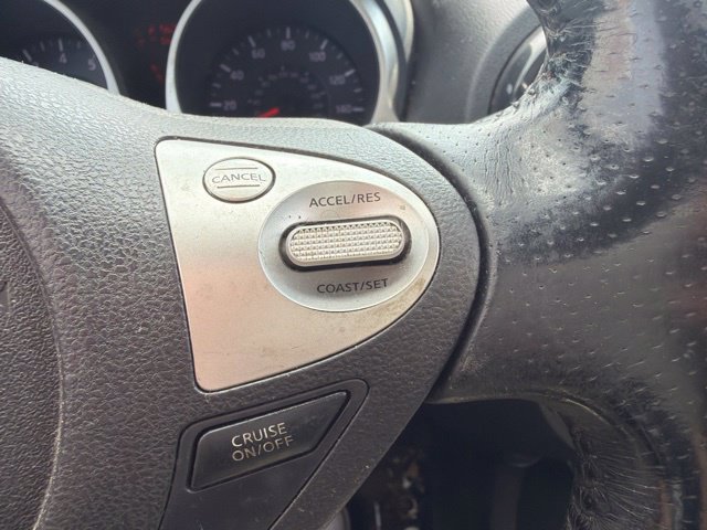 Used 2013 Nissan Juke SL AWD/4WD image 30