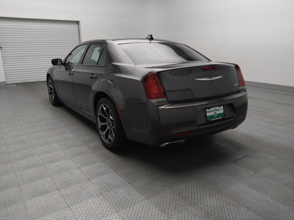 Used 2015 Chrysler 300 S RWD image 5
