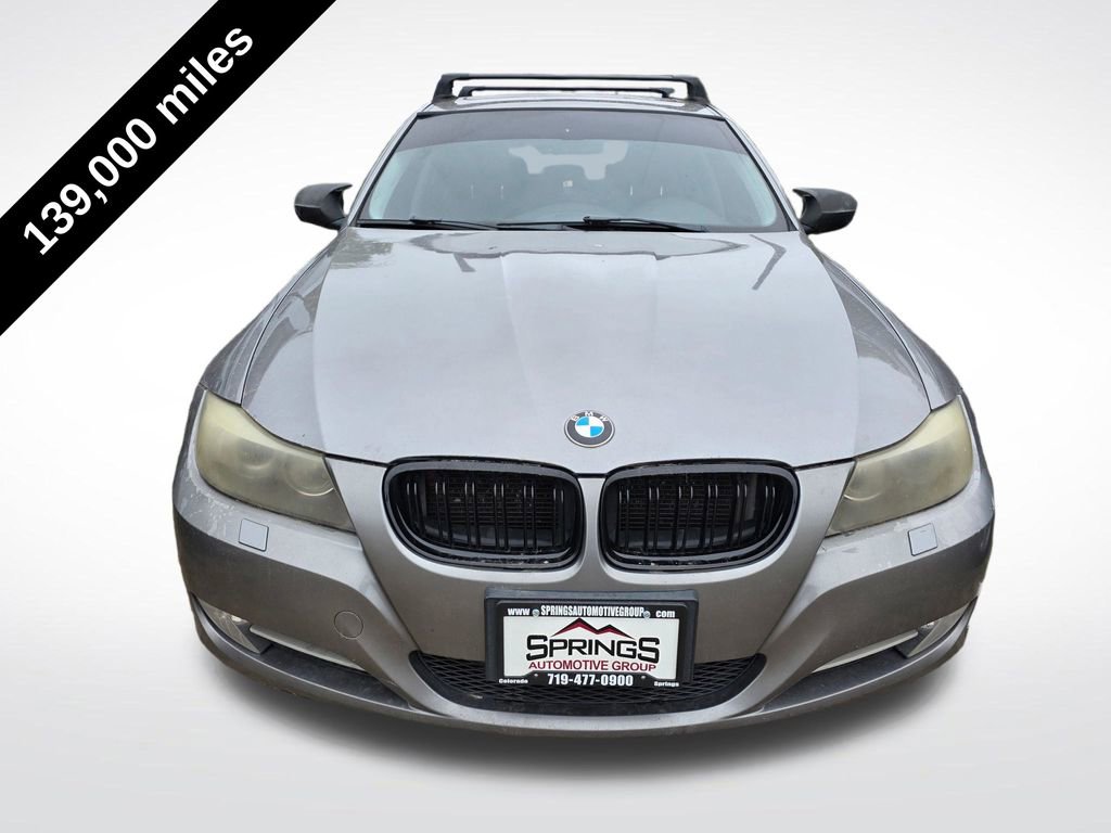 Used 2010 BMW 335i xDrive Sedan AWD/4WD image 2