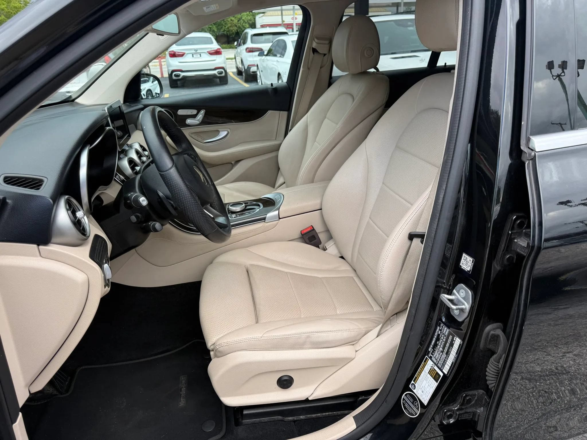 Used 2019 Mercedes-Benz GLC 300 image 10