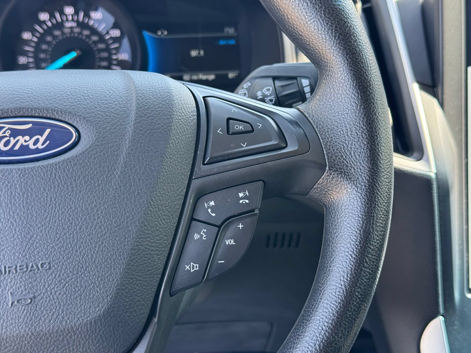 Used 2024 Ford Edge SE w/ Black Appearance Package AWD/4WD image 32