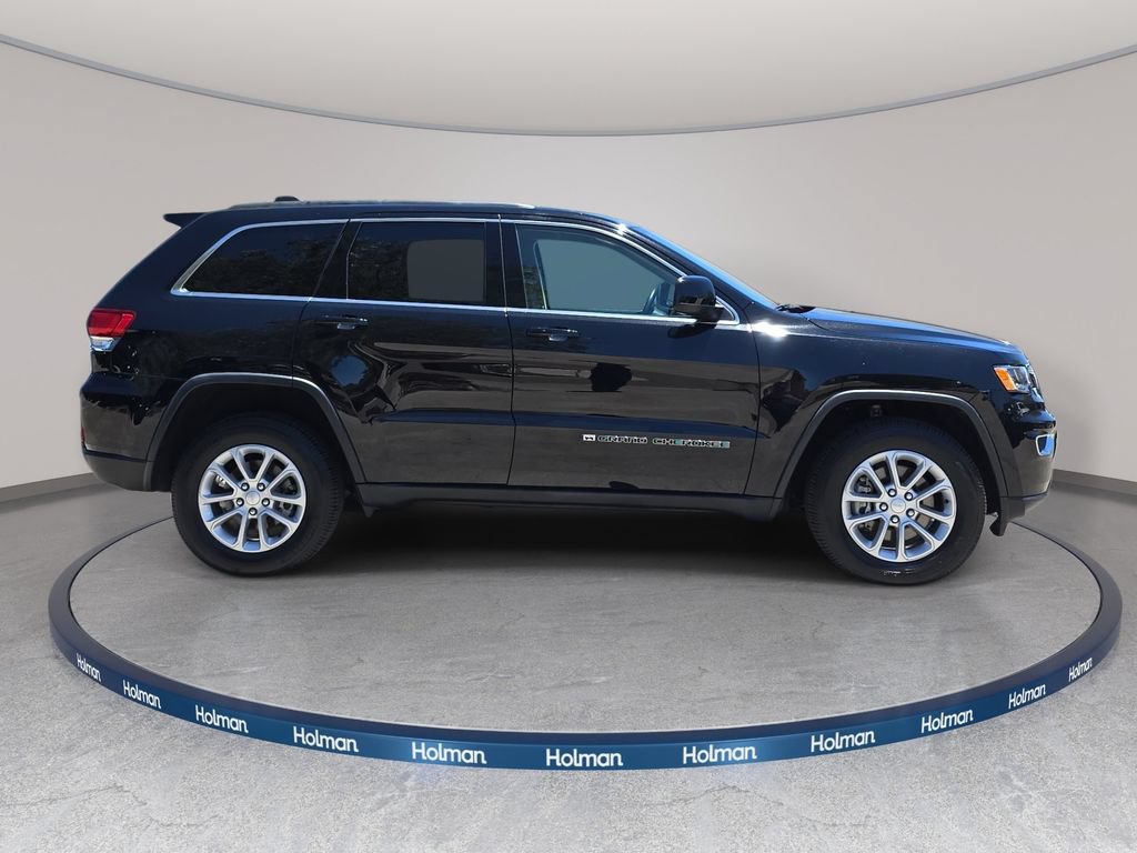 Used 2022 Jeep Grand Cherokee Laredo E w/ Security & Convenience Group AWD/4WD image 5