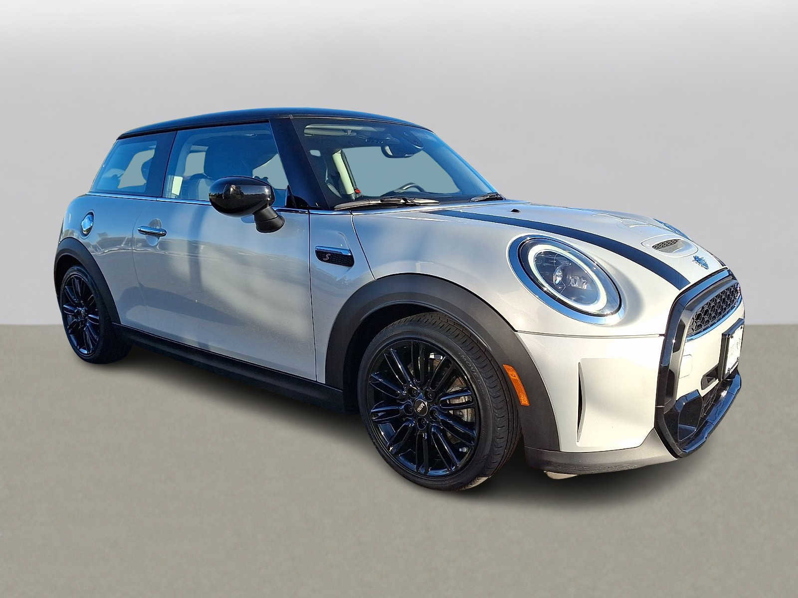 Certified 2023 MINI Cooper S FWD image 3