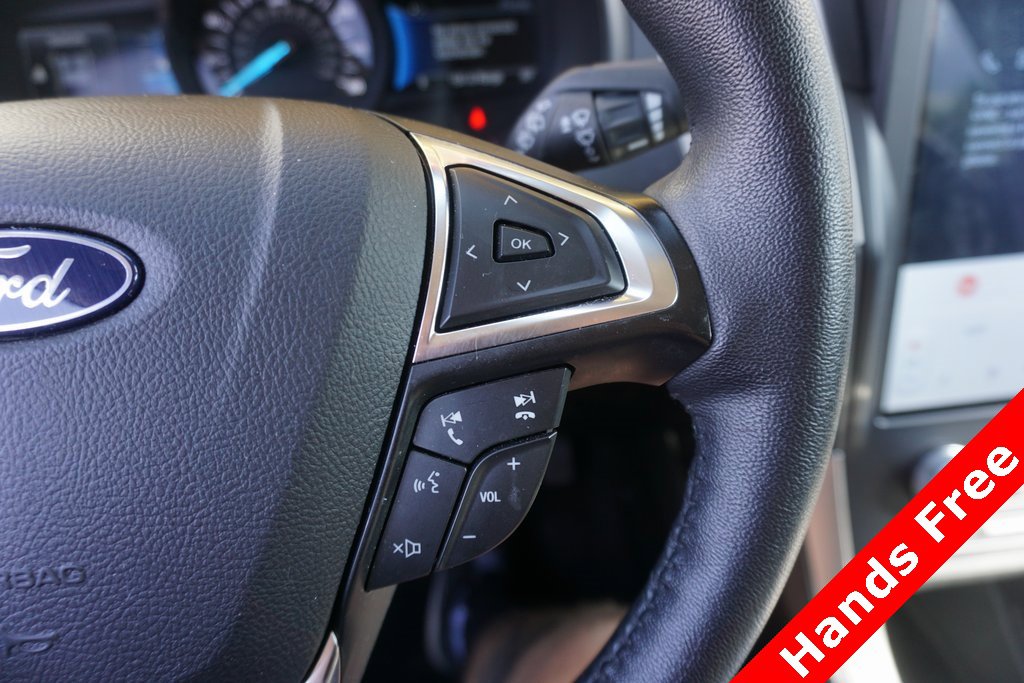Used 2023 Ford Edge SEL image 4