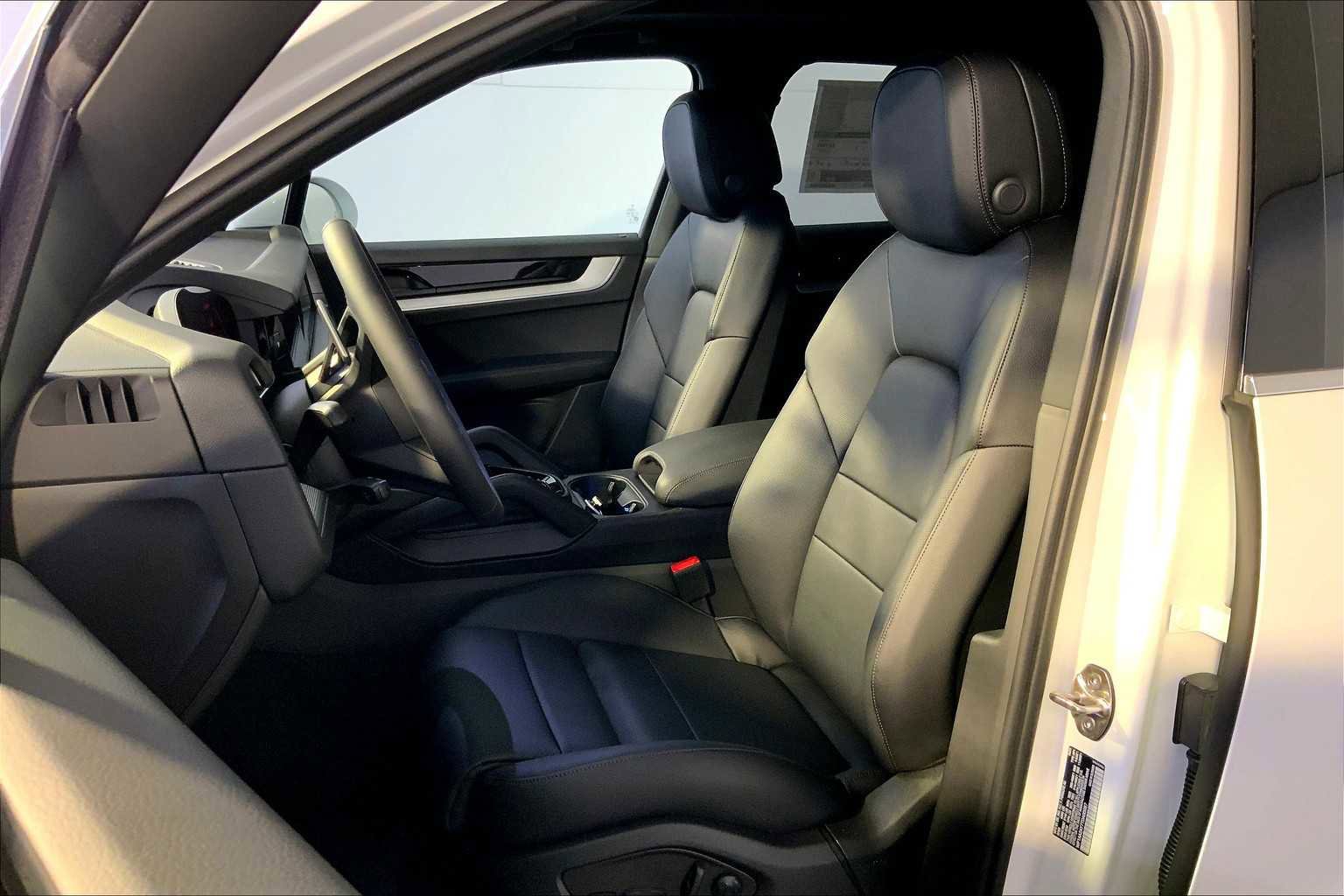 New 2026 Porsche Cayenne image 5