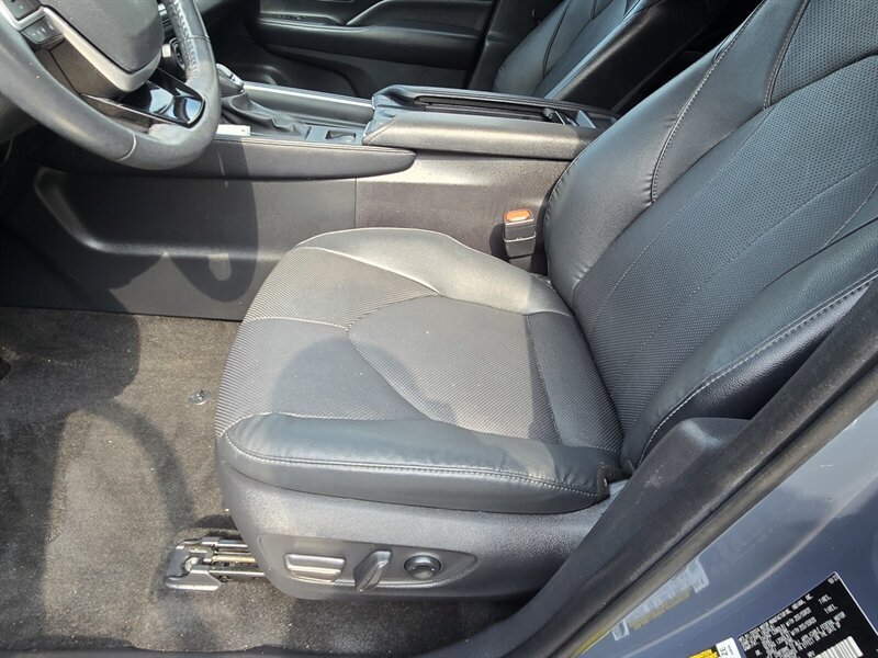 Used 2024 Toyota Grand Highlander AWD image 10