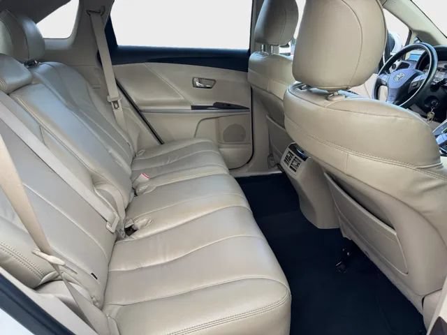 Used 2010 Toyota Venza AWD image 15