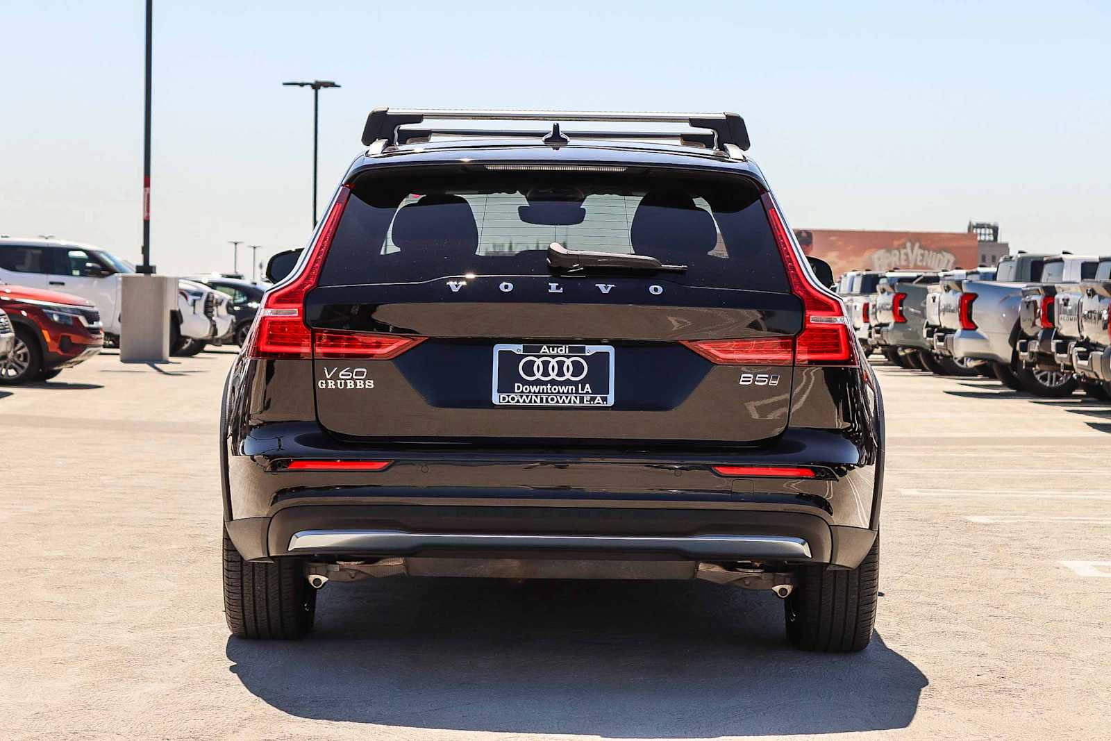 Used 2023 Volvo V60 B5 Cross Country Plus AWD/4WD image 5