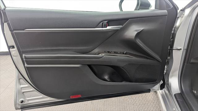 Used 2023 Toyota Camry SE FWD image 13