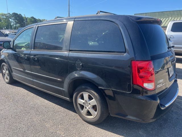 Used 2013 Dodge Grand Caravan SXT w/ Rear Park Assist Pkg image 2